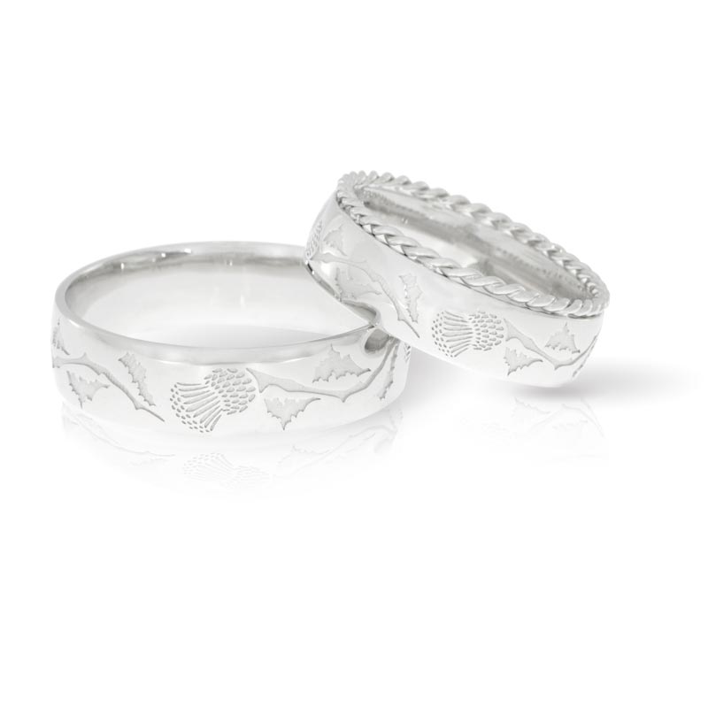 Trauringe in Weißgold mit schottischen Disteln