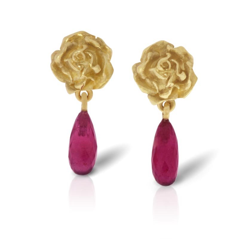 Ohrringe in Gold mit Rubinen