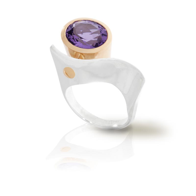 Ring in Silber und Gold mit Amethyst