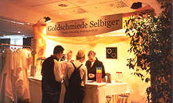 Ausstellungsstand der Goldschmiede Selbiger